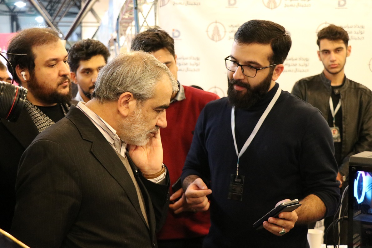 دکتر کدخدایی: جوان های نخبه و با انگیزه ای در رویداد کشوری تولید محتوای دیجیتال بسیج حضور دارند