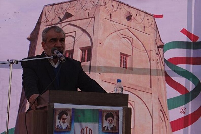 دکتر کدخدایی: انقلاب اسلامی در مرزهای ایران محدود نخواهد بود