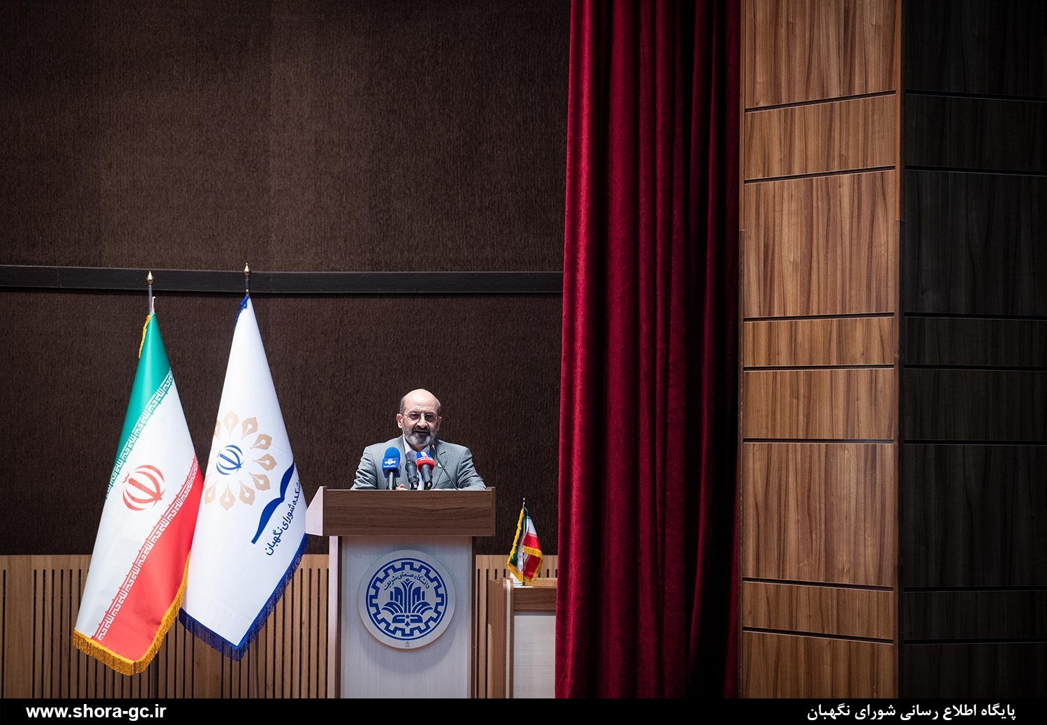 گزارش مشروح آیین اختتامیه ایدهنگاری «الزامات حقوقی تجمعات و اعتراضات در نظام جمهوری اسلامی » گزارش مشروح آیین اختتامیه ایدهنگاری «الزامات حقوقی تجمعات و اعتراضات در نظام جمهوری اسلامی »