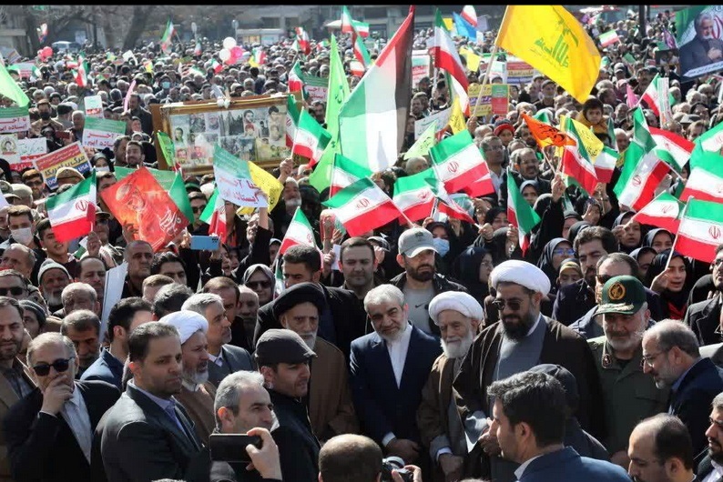 انتخابات نقش مهمی در سرنوشت کشور دارد؛ نباید اجازه داد دشمنان بر طبل عدم مشارکت بکوبند انتخابات نقش مهمی در سرنوشت کشور دارد؛ نباید اجازه داد دشمنان بر طبل عدم مشارکت بکوبند