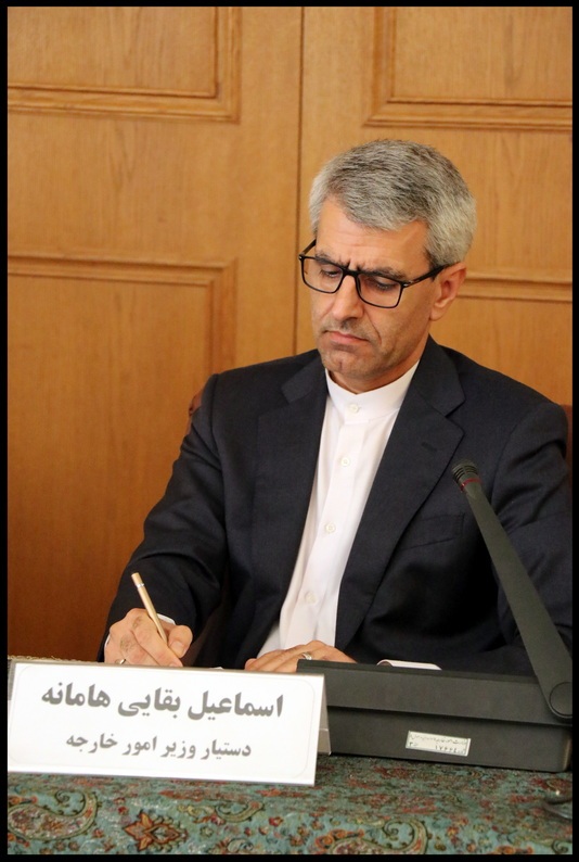 نشست علمی تبیین نقش سردار سلیمانی در دفاع از اقلیت‌ها برگزار شد