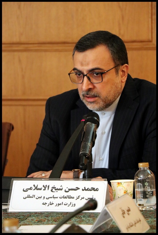 نشست علمی تبیین نقش سردار سلیمانی در دفاع از اقلیت‌ها برگزار شد