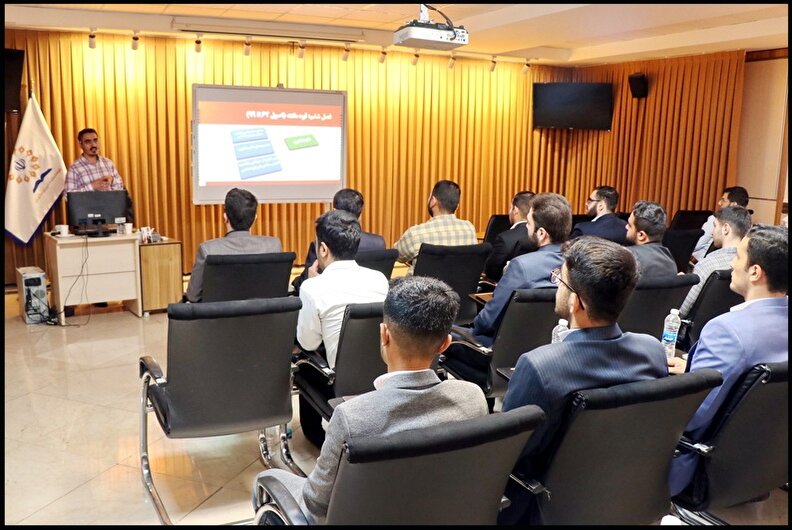 بازدید دانشجویان دانشگاه علوم قضایی و خدمات اداری از پژوهشکده شورای نگهبان