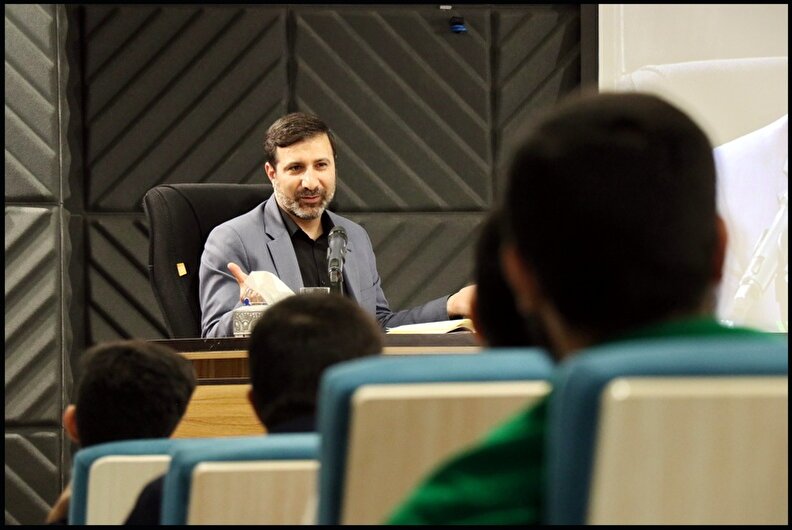 دکتر طحان‌نظیف: سیاست‌های کلی انتخابات آسیب‌شناسی نظام انتخابات به ‌همراه ارائه راهکارهاست/ طلّاب و دانشجویان مطالبه‌گر تحقق سیاست‌های کلی انتخابات باشند