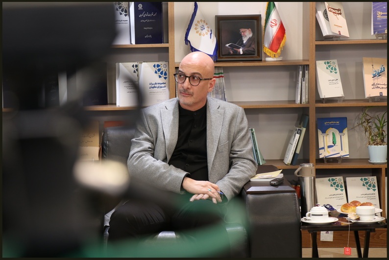 نشست بررسی آزادی مطبوعات در قانون اساسی جمهوری اسلامی ایران نشست بررسی آزادی مطبوعات در قانون اساسی جمهوری اسلامی ایران