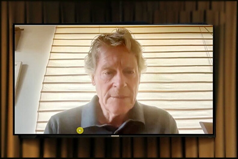 از دیرباز در ایالات متحده آمریکا به ظاهر دموکراسی بوده است