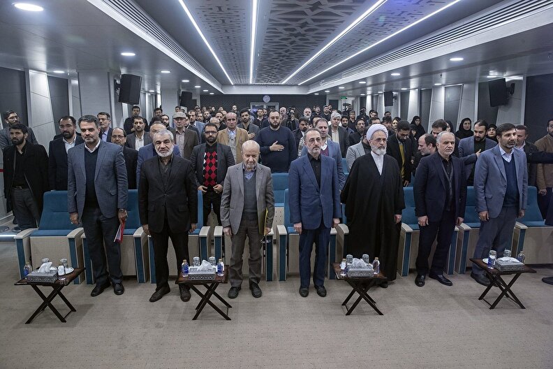 گزارش تصویری مراسم رونمایی از لوح «همایش ملی حقوق ملت و آزادی مشروع در منظومه فکری حضرت آیت‌الله العظمی خامنه‌ای»