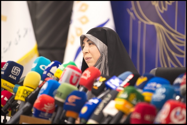 دکتر کدخدایی: مقام معظم رهبری ضامن حقوق ملت و آزادی‌ها هستند/ آیت‌الله سعدی: ایشان پیشگام حقوق عامه هستند/ دکتر غفاری: زنان در اندیشه رهبری نقش تمدن‌سازی دارند/ دکتر اسحاقی: همایش «حقوق ملت و آزادی‌های مشروع» گامی فاخر در راستای پاسداری از قانون اساسی است